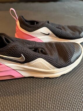 Nike Girls Black White and Pink Slip-On Athletic Shoes